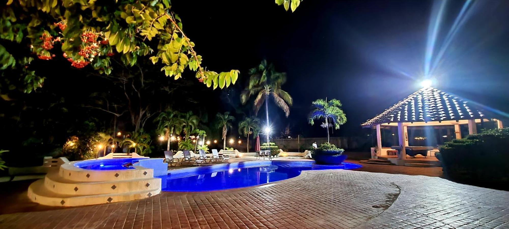 Mia Nueva Gorgona Hotel Kültér fotó