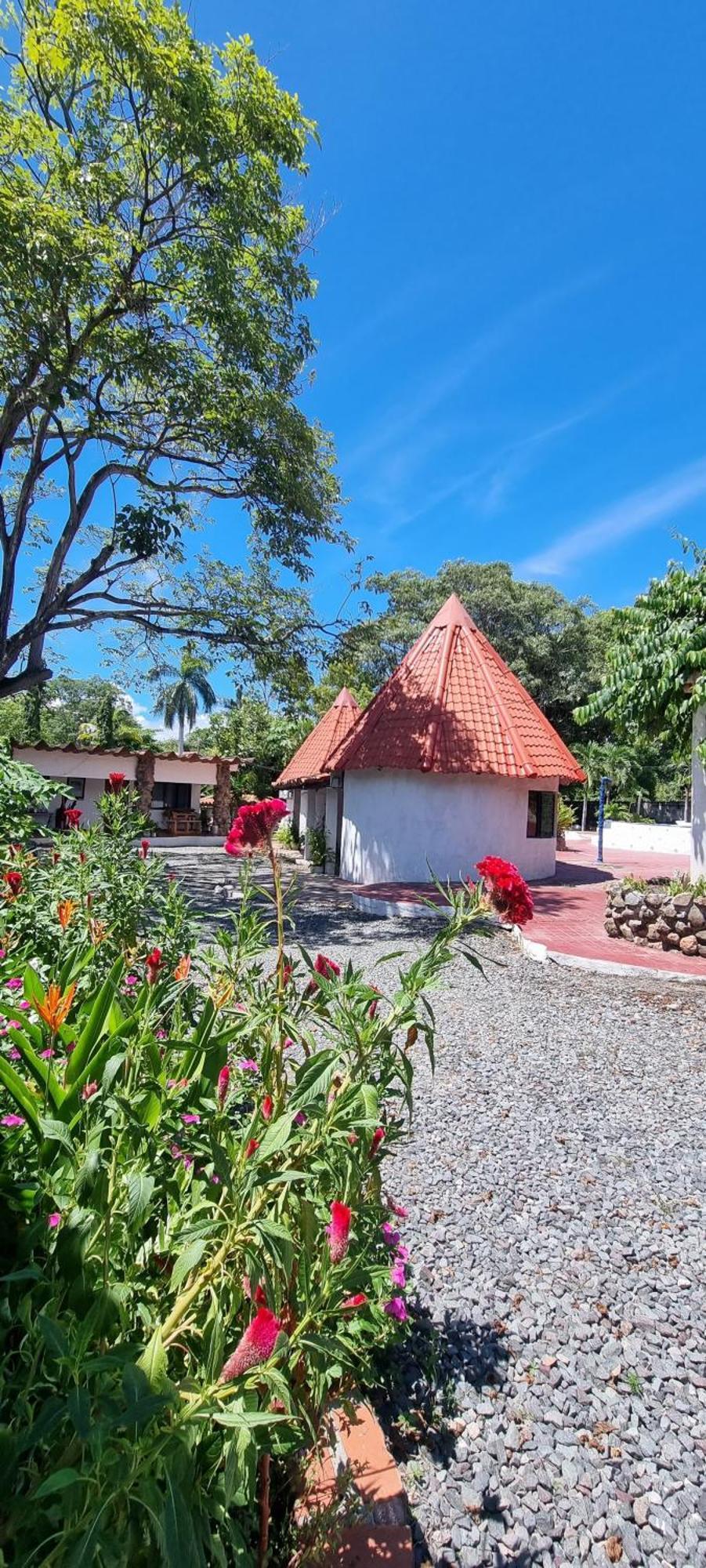 Mia Nueva Gorgona Hotel Kültér fotó
