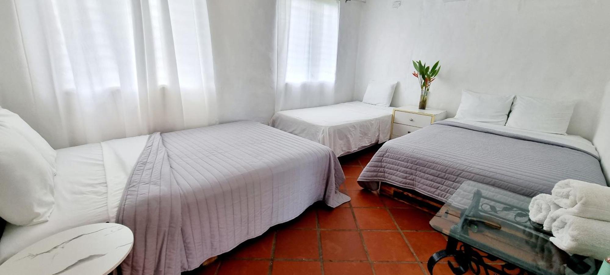 Mia Nueva Gorgona Hotel Kültér fotó