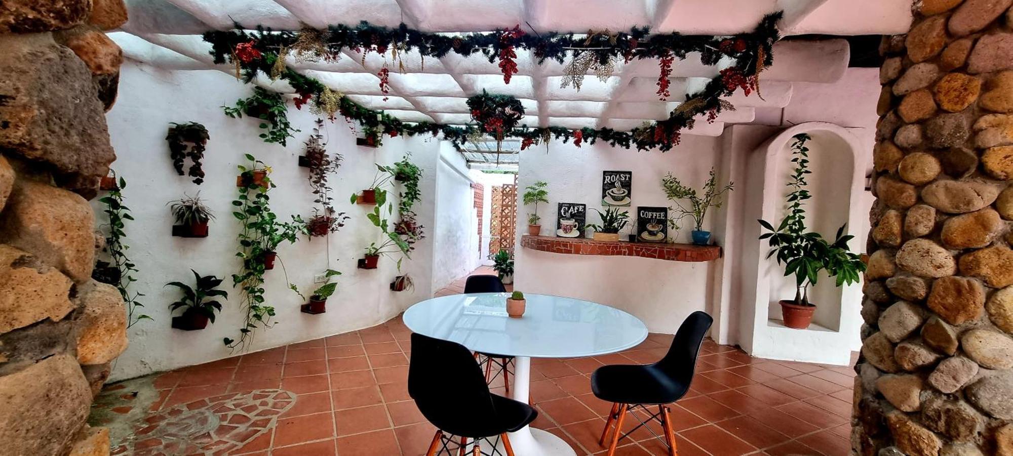 Mia Nueva Gorgona Hotel Kültér fotó